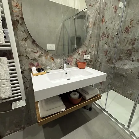 לינה וארוחת בוקר Vesuvius 4*